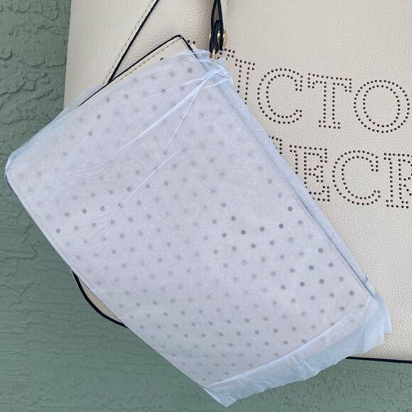 Victoria Secret Tote & Wristlet Wallet set Laser Cut Large NWT - Picture 5 of 16